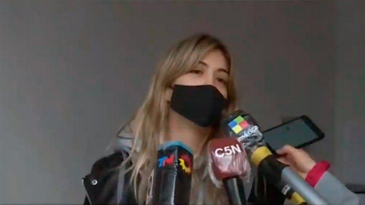 Habló la dueña de la perrita atacada a patadas en La Plata: No podía creer lo que vi en el video