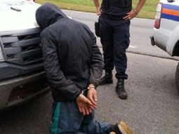 lo atraparon cuando hacia dedo lo atraparon cuando hacia dedo