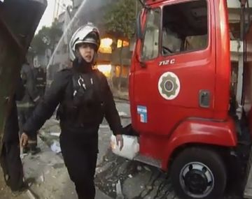 Los gasistas corrieron e intentaron que no pasara gente
