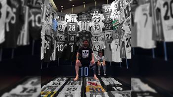las camisetas insolitas y llamativas ausencias en el museo de messi las camisetas insolitas y llamativas ausencias en el museo de messi