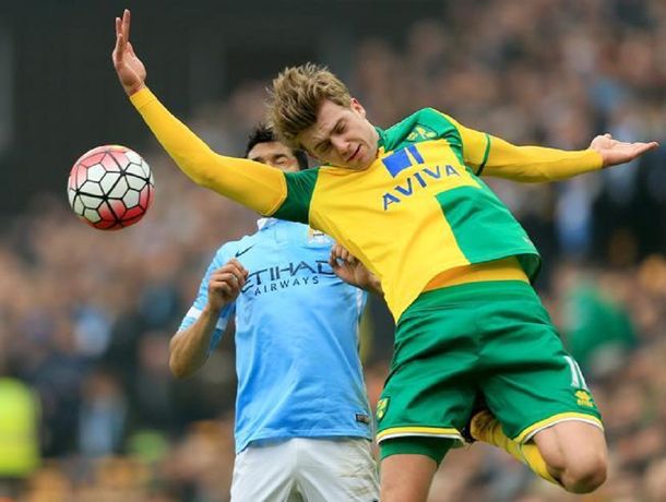 Con un Agüero errático, el Manchester City igualó sin goles ante el Norwich