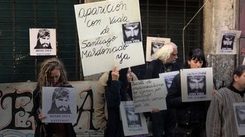 la familia de santiago maldonado desmintio que su celular se activara en chile la familia de santiago maldonado desmintio que su celular se activara en chile