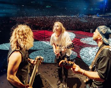 Airbag agotó Vélez y anunció una segunda fecha