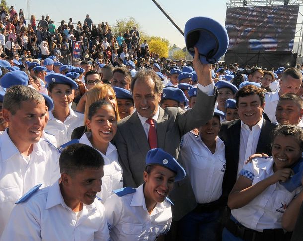 Scioli: Quiero que vivan más tranquilos y sin miedo a lo largo y ancho de la Provincia