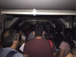 La línea B de subte funciona con servicio limitado entre Rosas y Pellegrini