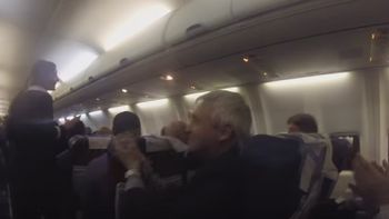 el vuelo de central a brasil: delirio, cantitos y cargadas a newells el vuelo de central a brasil: delirio, cantitos y cargadas a newells