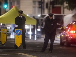 acuchillados en londres: policia apunta a que el agresor es un demente y no un terrorista acuchillados en londres: policia apunta a que el agresor es un demente y no un terrorista