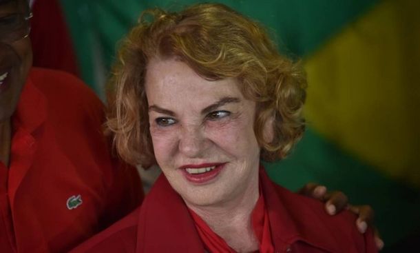 Esposa de Lula permanece en coma inducido