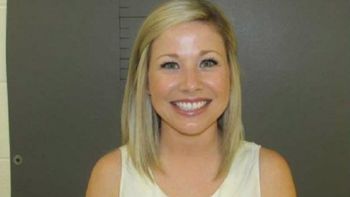 Un alumno de 17 años la acusó de contacto sexual con él Un alumno de 17 años la acusó de contacto sexual con él