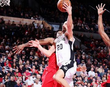 Manu Ginóbili vs. Portland Trail Blazers