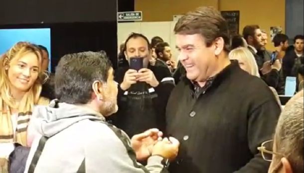 VIDEO: Así fue el encuentro entre Diego Maradona y el Tata Brown
