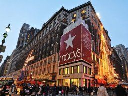 Una cadena anunció el cierre de 150 locales y ofrece descuentos de hasta un 70%