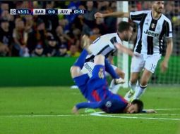 El feo golpe que sufrió Lionel Messi ante Juventus El feo golpe que sufrió Lionel Messi ante Juventus