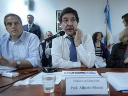 sileoni anticipo que la suba a docentes sera menor al 25% sileoni anticipo que la suba a docentes sera menor al 25%