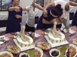 La torta sexual que le regalaron sus compañeros del trabajo por el cumpleaños La torta sexual que le regalaron sus compañeros del trabajo por el cumpleaños