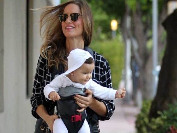Lola Ponce, de shopping por Miami con su pequeña hija Erin