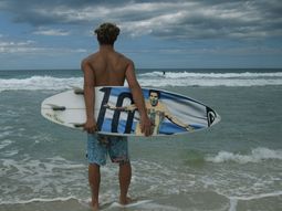 el mejor surfista argentino homenajeo a lionel messi a su manera el mejor surfista argentino homenajeo a lionel messi a su manera