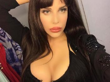 Charlotte Caniggia se fue del país