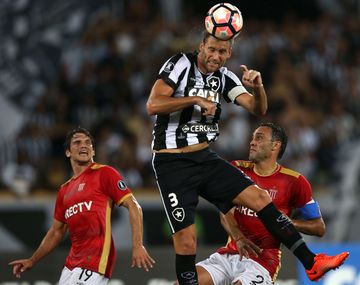 Estudiantes cayó 2-1 ante Botafogo en Brasil