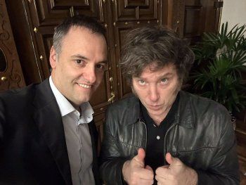 Contra el discurso de ajuste presupuestario, Manuel Adorni será ascendido a ministro