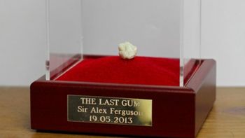 pagaron una fortuna por el ultimo chicle de ferguson pagaron una fortuna por el ultimo chicle de ferguson