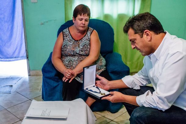 Massa visitó a la familia de Horisberger, caído en la batalla de Monte Tumbledown en Malvinas
