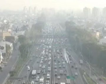 Llegó al AMBA el humo de las quemas en Rosario