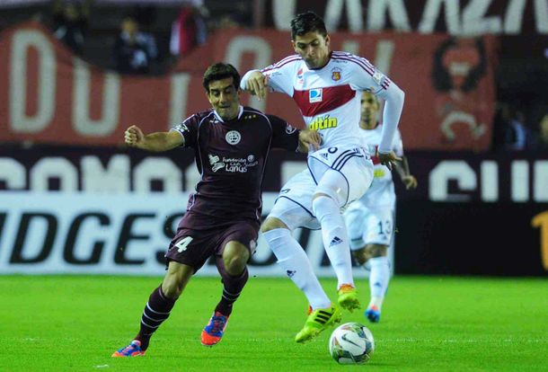Lanús venció al Caracas y se metió en la fase de grupos