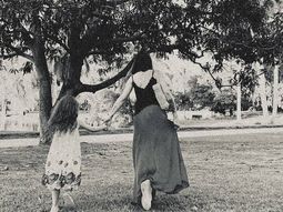 Florencia Kirchner y su hija Helena - Crédito: Instagram florenciakf