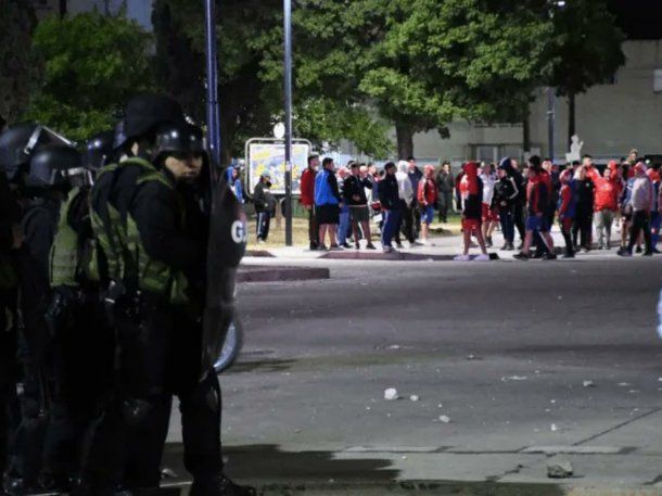 Dos hinchas de Unión evitaron juicios por agresiones con reparaciones económicas