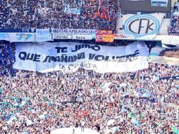 La bandera que La Cámpora le hizo a CFK con un tema de Nino Bravo