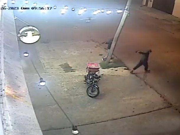 Balearon una fábrica en Rosario: desde enero los extorsionan para no matar a sus familiares