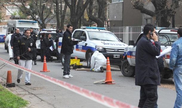 Mataron a un jubilado con un tiro en la cabeza tras una discusión en La Plata