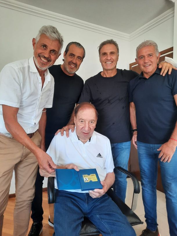 Oscar Ruggeri contó detalles de la visita a Carlos Bilardo