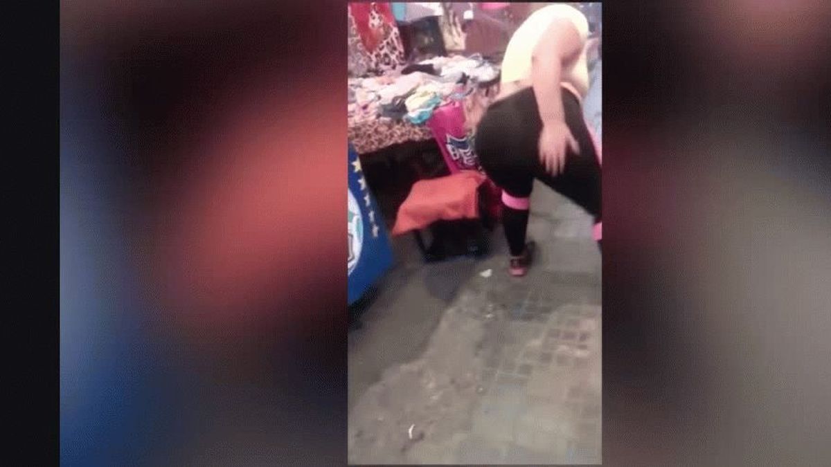 VIDEO: Indignación por una mujer que baila y le toca el pene a los hombres