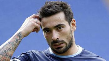 el gol del hijo de lavezzi en el angulo el gol del hijo de lavezzi en el angulo