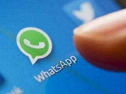 La Unión Europea multó a Facebook por mentir en relación a la compra de WhatsApp La Unión Europea multó a Facebook por mentir en relación a la compra de WhatsApp