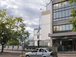 Tenían que operarle una hernia y le sacaron la vesícula: la indemnizarán con una cifra millonaria