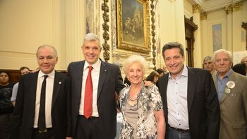 szifron, sabella y saccomanno recibieron el premio democracia 2014 szifron, sabella y saccomanno recibieron el premio democracia 2014