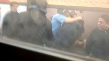 video: un colectivero, a las pinas con un pasajero en el metrobus video: un colectivero, a las pinas con un pasajero en el metrobus