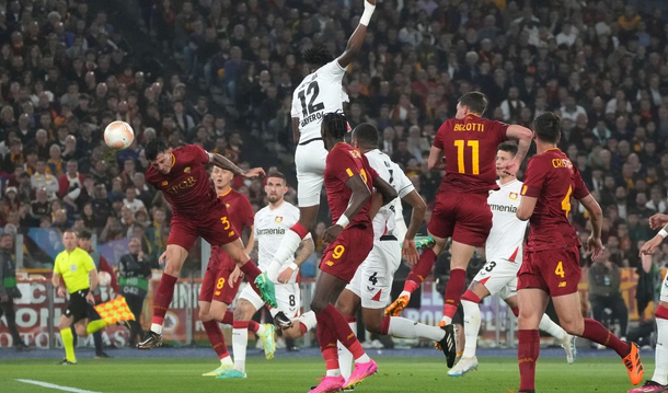 Roma le ganó 1-0 a Bayer Leverkusen en la primer semifinal