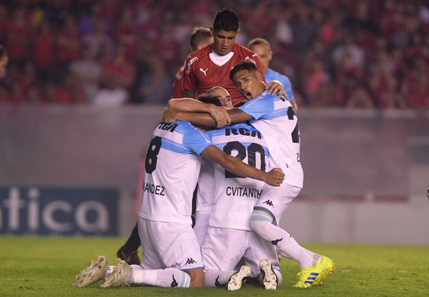 Racing le ganó a Independiente en el Libertadores de América y se afianza en la punta