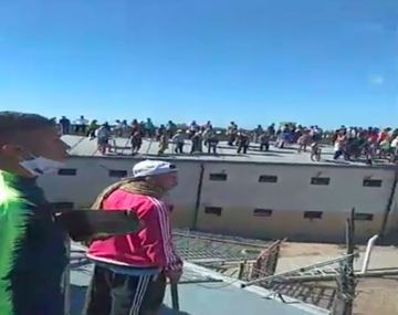 Violentos motines en los penales bonaerenses por la prohibición de visitas de familiares