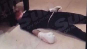 ¿un juego? rooney quiso ser boxeador y termino noqueado en el piso ¿un juego? rooney quiso ser boxeador y termino noqueado en el piso