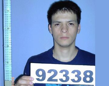 Preso trepó un alto muro