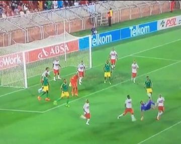 Masuluke Oscarine hizo una chilena que nunca olvidará