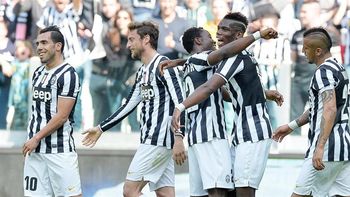con carlos tevez, juventus derroto a la fiorentina y mantiene la distancia con carlos tevez, juventus derroto a la fiorentina y mantiene la distancia