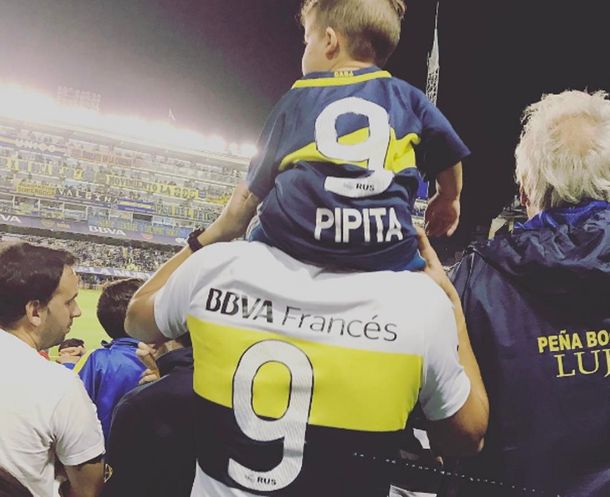 El pequeño Felipe sigue a su padre a todos lados