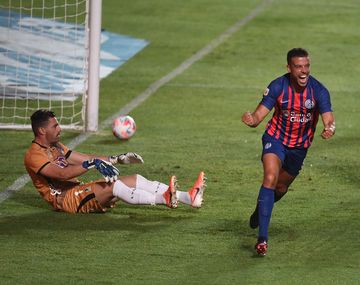 San Lorenzo le ganó 2-1 a Arsenal en el debut de Dabove
