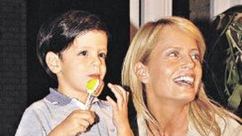 Cecilia Bolocco y su hijo Máximo Cecilia Bolocco y su hijo Máximo